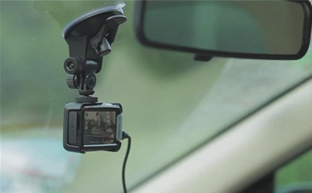 注意行车记录仪的使用注意事项，如何使用行车记录仪功能