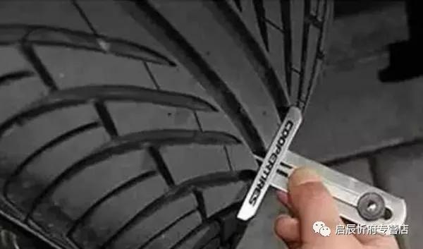 汽车轮胎最多可以用几年更换，私家车的轮胎最长使用年限