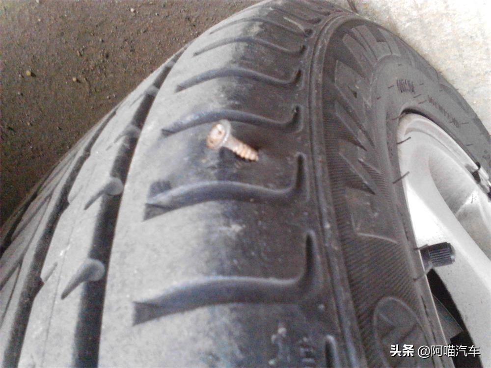 轮胎半个月亏气 找不到原因，轮胎亏气是什么原因