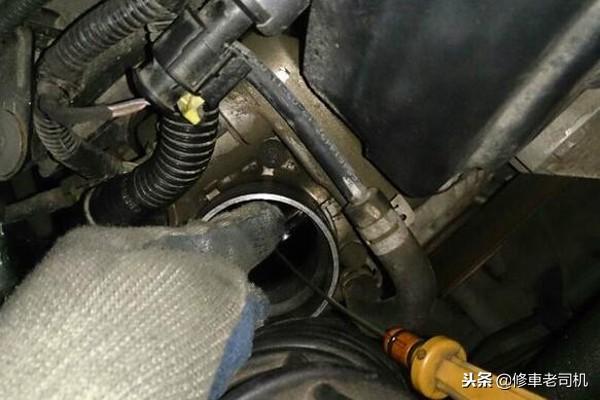 汽车发动机烧机油需要大修吗，汽车发动机烧机油是什么原因